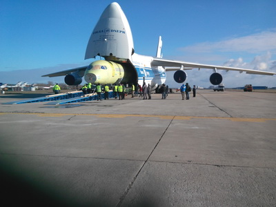Супертранспортник "Руслан" доставил Superjet 100 в Жуковский для проведения ресурсных испытаний