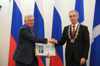 Александр Сидорин поощрен за вклад в развитие авиационной отрасли и Ульяновской области 